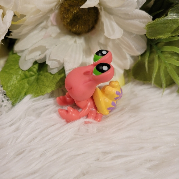 Littlest Pet Shop Authentic LPS #62 Red Hermit Crab Green Eyes Hasbro - Picture 5 of 12